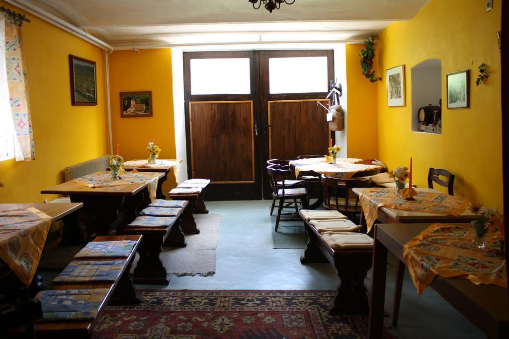Weinbau-Gaestezimmer Martin Und Eva Maria Jamek Weissenkirchen in der Wachau Extérieur photo