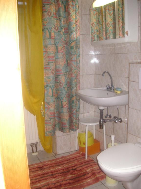 Weinbau-Gaestezimmer Martin Und Eva Maria Jamek Weissenkirchen in der Wachau Extérieur photo